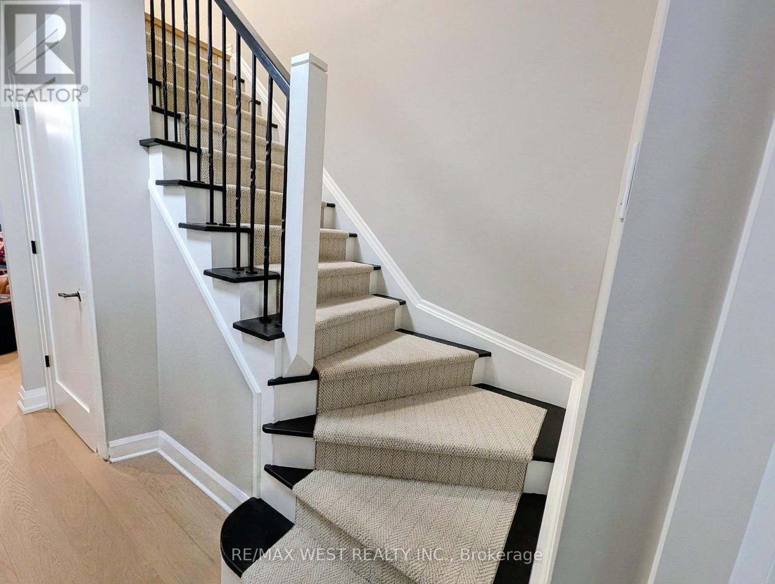 2213 Ridge Landing, Oakville, Ontario  L6M 3L7 - Photo 12 - W13847548