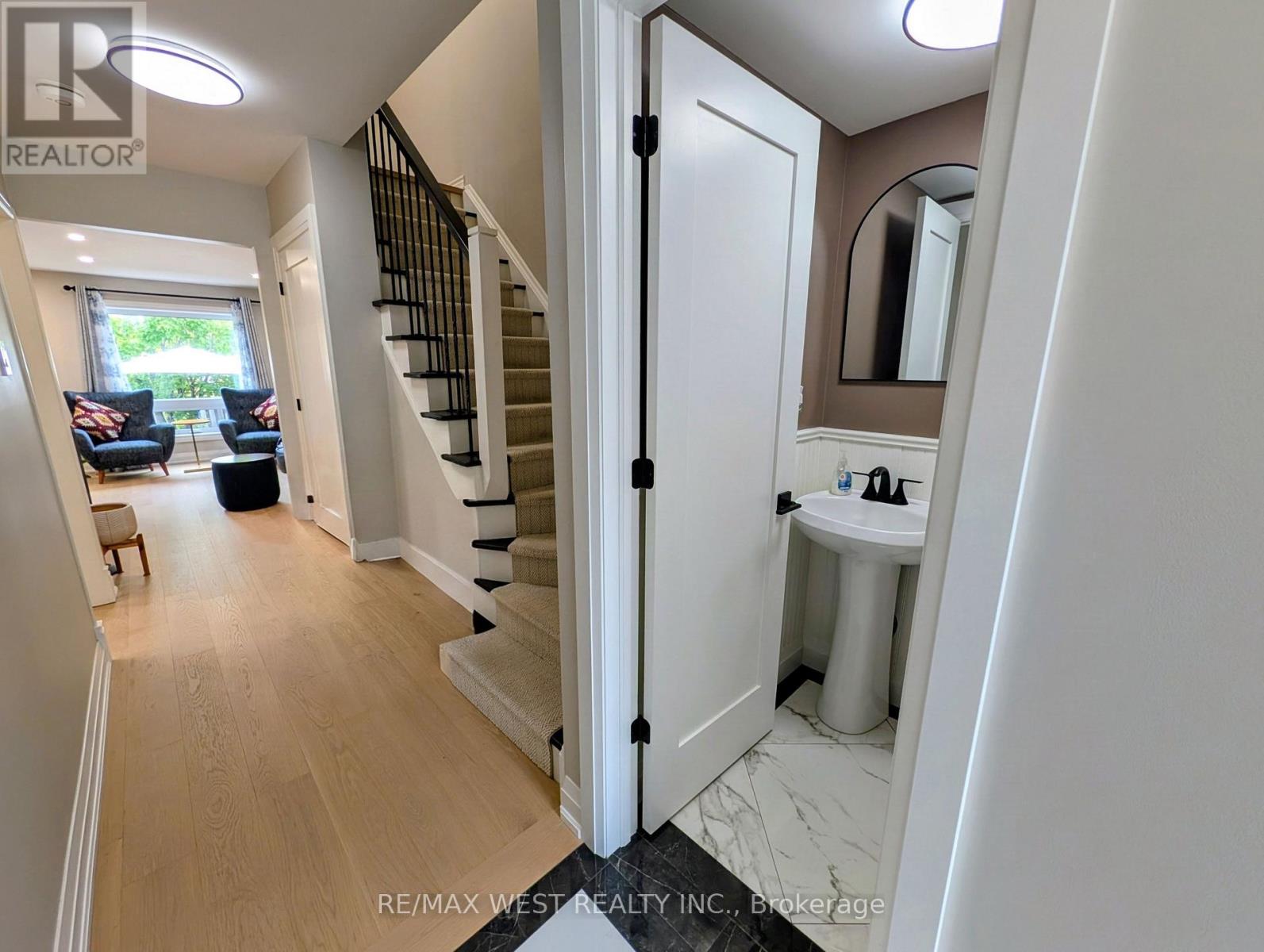 2213 Ridge Landing, Oakville, Ontario  L6M 3L7 - Photo 4 - W13847548