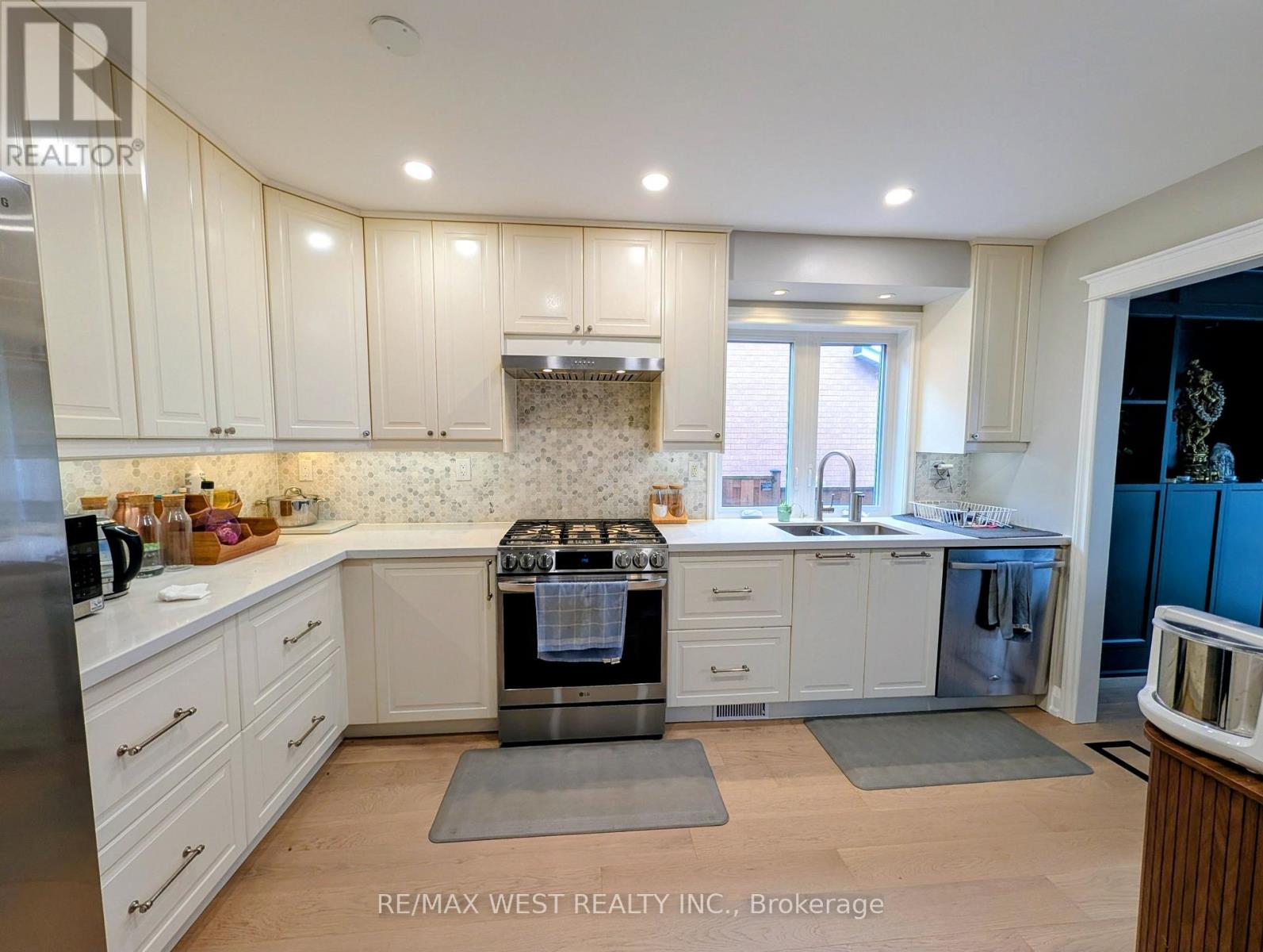 2213 Ridge Landing, Oakville, Ontario  L6M 3L7 - Photo 6 - W13847548