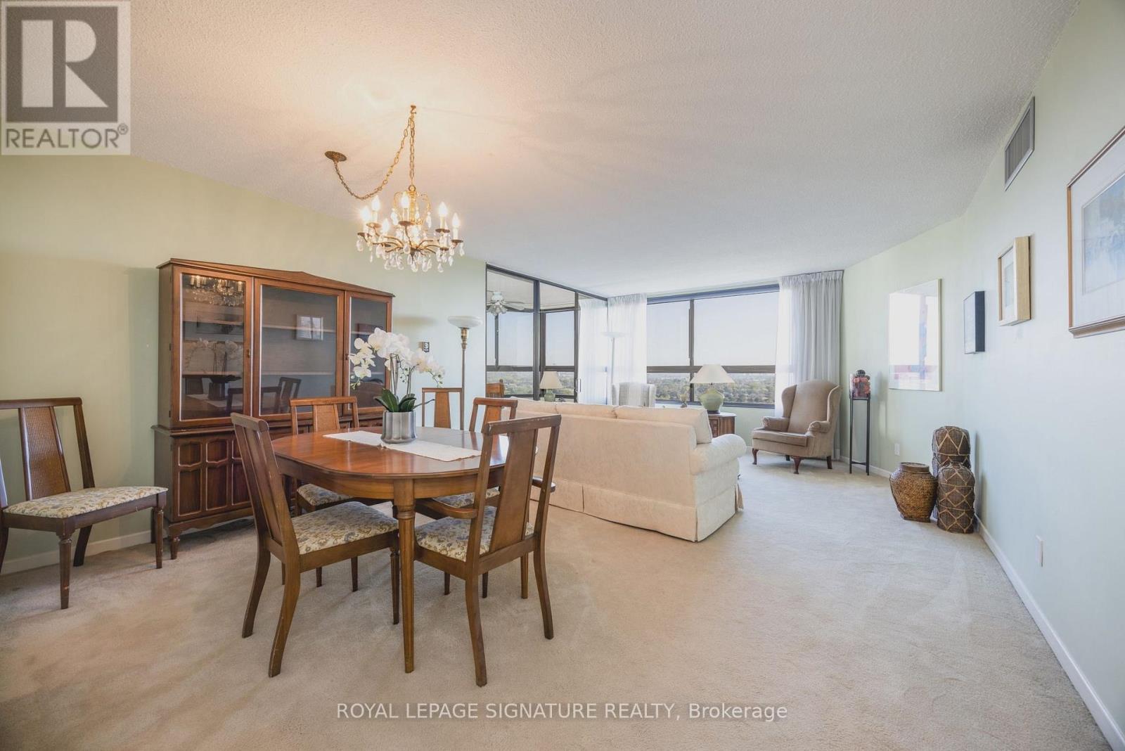 1405 - 1300 Bloor Street, Mississauga, Ontario  L4Y 3Z2 - Photo 6 - W13847560