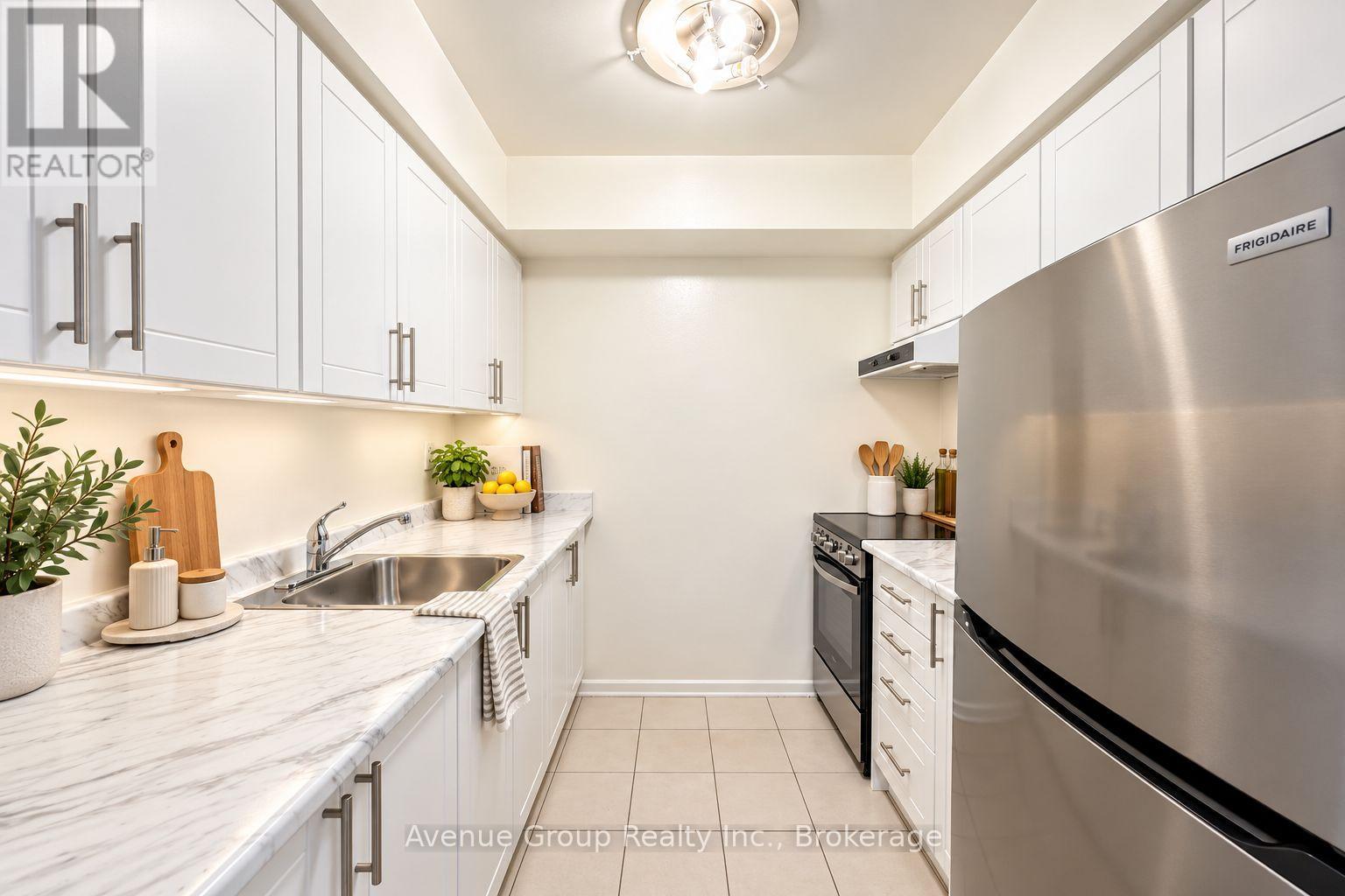 708 - 171 Main Street N, Brampton, Ontario  L6X 0H4 - Photo 4 - W13847570