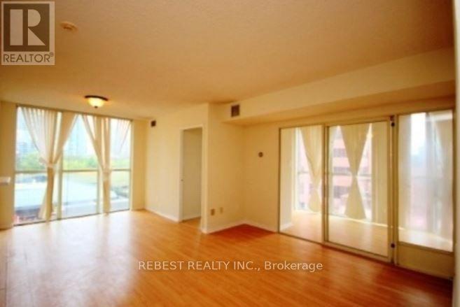 504 - 265 Enfield Place, Mississauga, Ontario  L5B 3Y6 - Photo 2 - W13847626