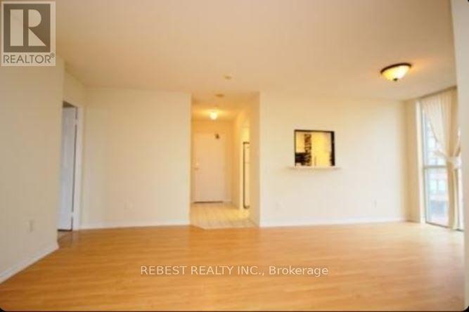 504 - 265 Enfield Place, Mississauga, Ontario  L5B 3Y6 - Photo 3 - W13847626