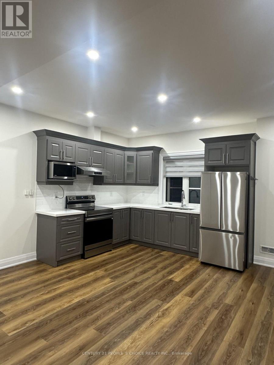 126 Degrey Drive, Brampton, Ontario  L6P 4L7 - Photo 2 - W13847646