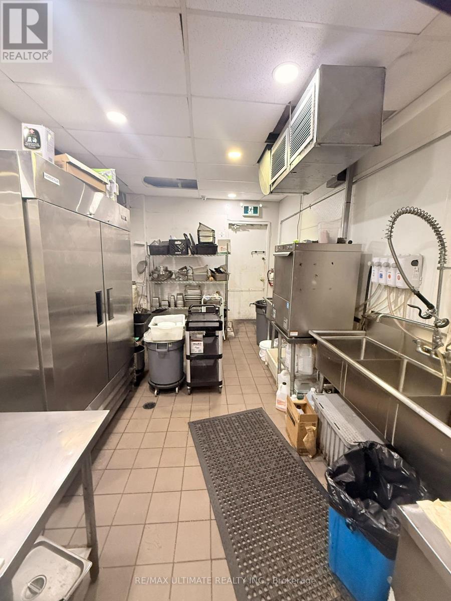 2865 Dundas Street W, Toronto, Ontario  M6P 1Y9 - Photo 15 - W13847658