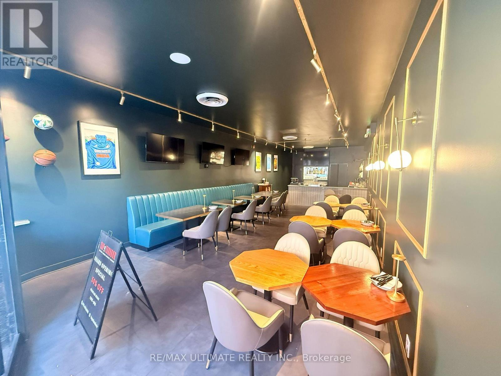 2865 Dundas Street W, Toronto, Ontario  M6P 1Y9 - Photo 8 - W13847658