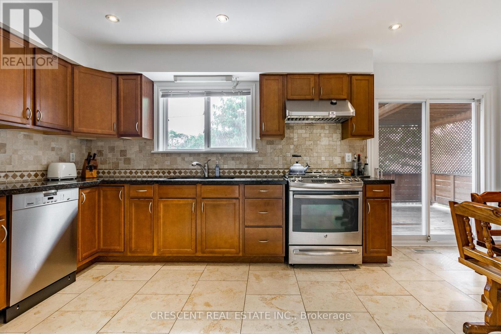 9 Clay Court, Toronto, Ontario  M9A 4S2 - Photo 13 - W13847794