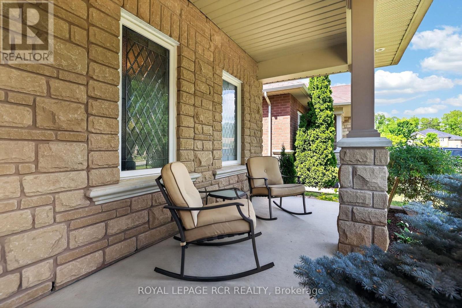 30 Borland Crescent, Caledon, Ontario  L7C 3M4 - Photo 2 - W13847802