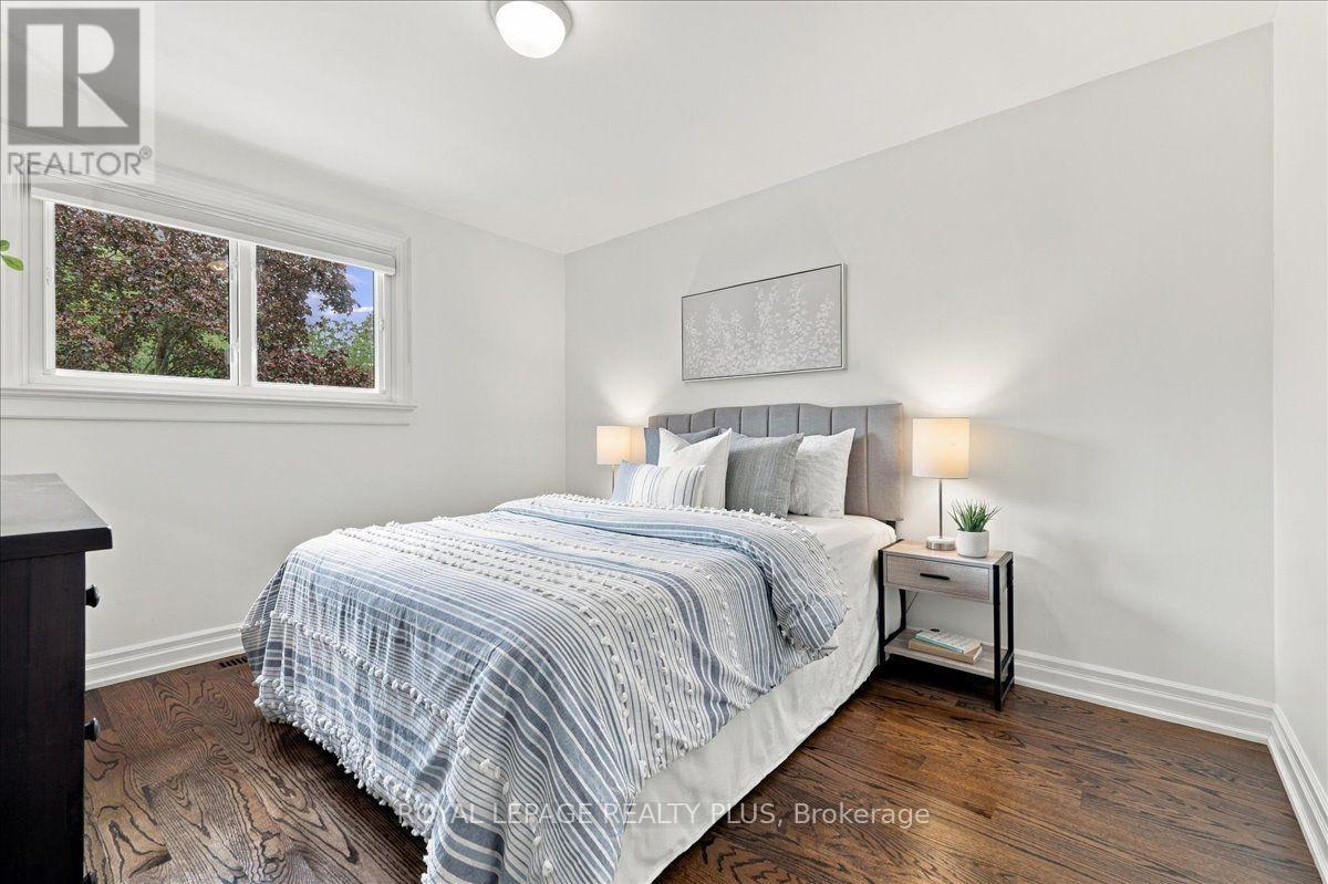 1865 Barsuda Drive, Mississauga, Ontario  L5J 1V3 - Photo 16 - W13847824