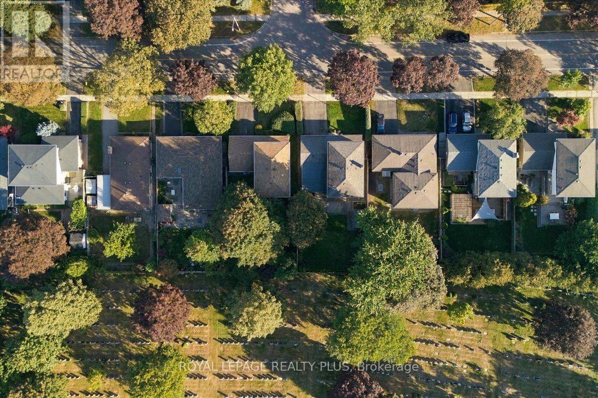 1865 Barsuda Drive, Mississauga, Ontario  L5J 1V3 - Photo 29 - W13847824