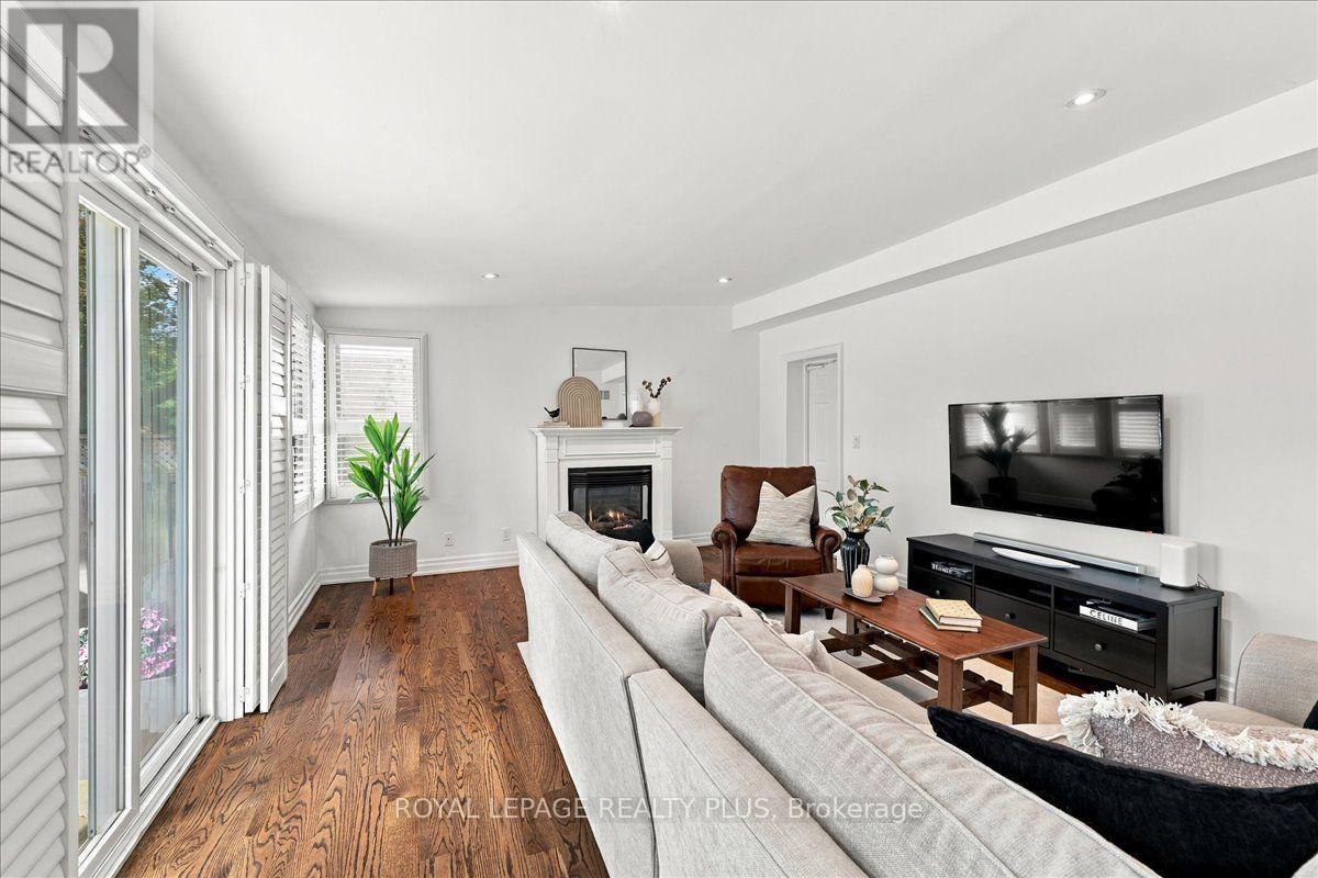 1865 Barsuda Drive, Mississauga, Ontario  L5J 1V3 - Photo 9 - W13847824