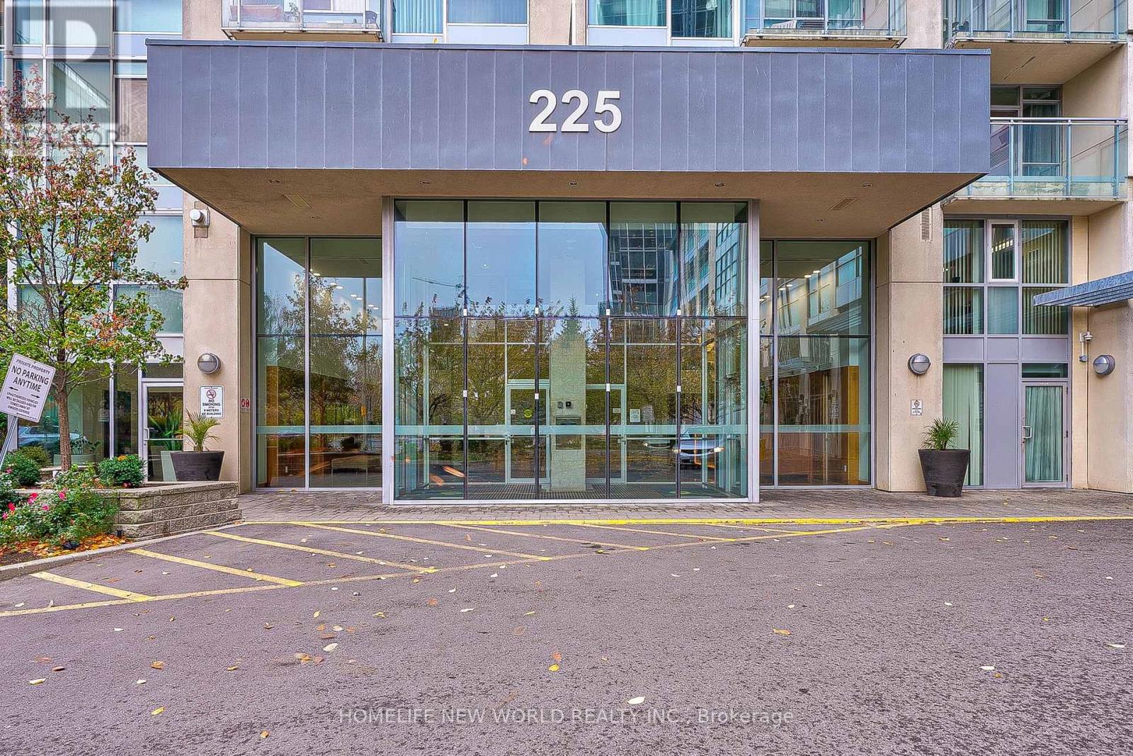 2209 - 225 Webb Drive, Mississauga, Ontario  L5B 4P2 - Photo 2 - W13847856