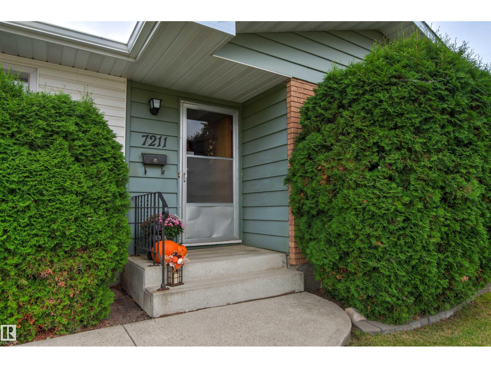 7211 140 AV NW