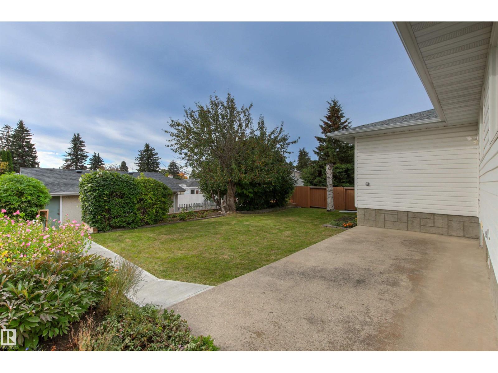 7211 140 AV NW