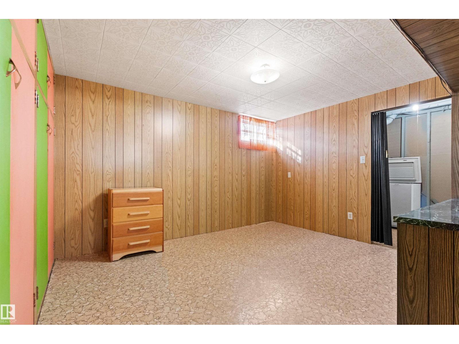 7211 140 AV NW