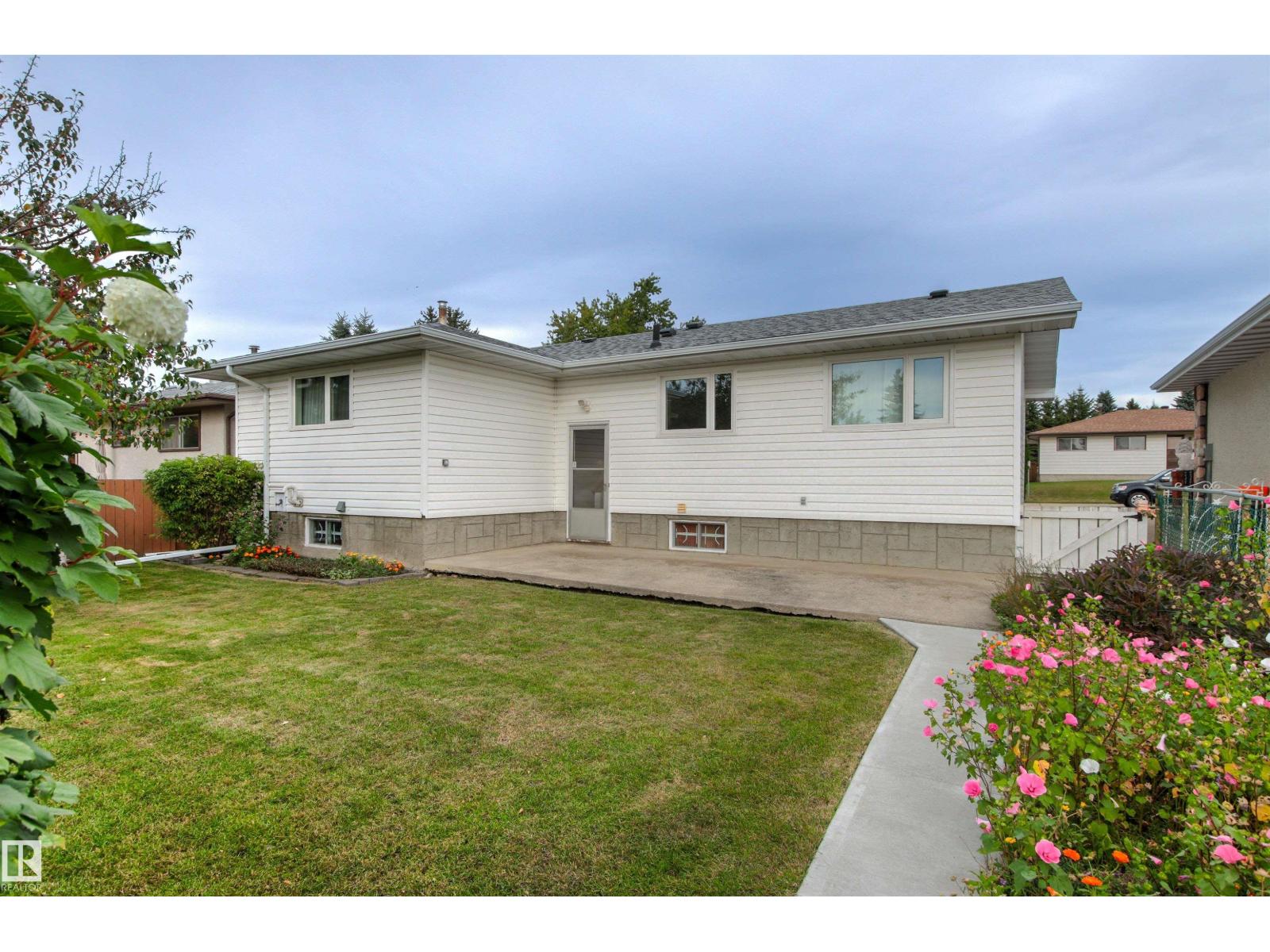 7211 140 AV NW