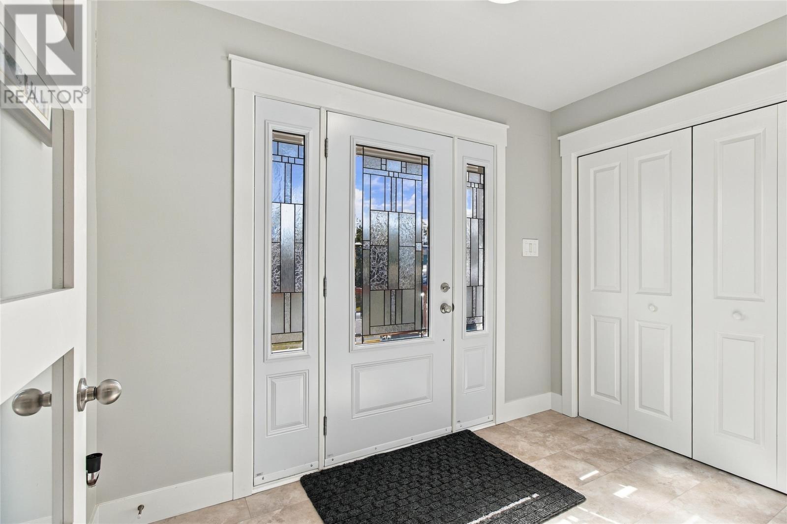 108 Country Drive photo 4