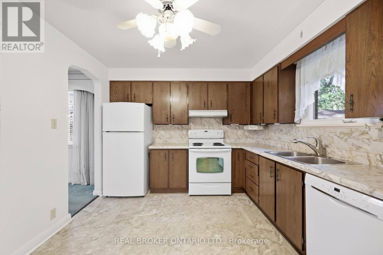 8 Hill Place, Hamilton, Ontario  L8G 2W3 - Photo 11 - X13847874