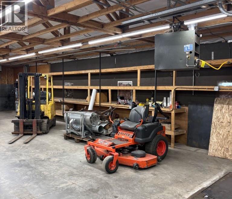 338067 1064 Drive E