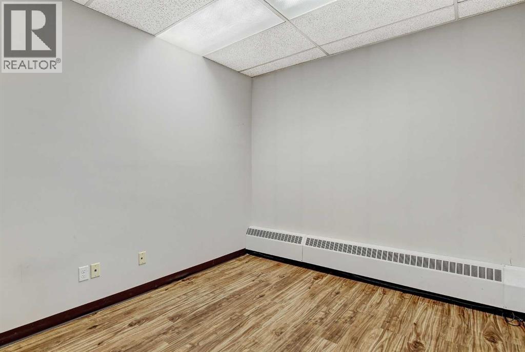 412, 9728 101 Avenue
