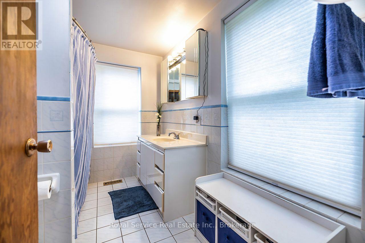 4045 Highway 2, Clarington, Ontario L1B 0R4 - Photo 16 - E13847998
