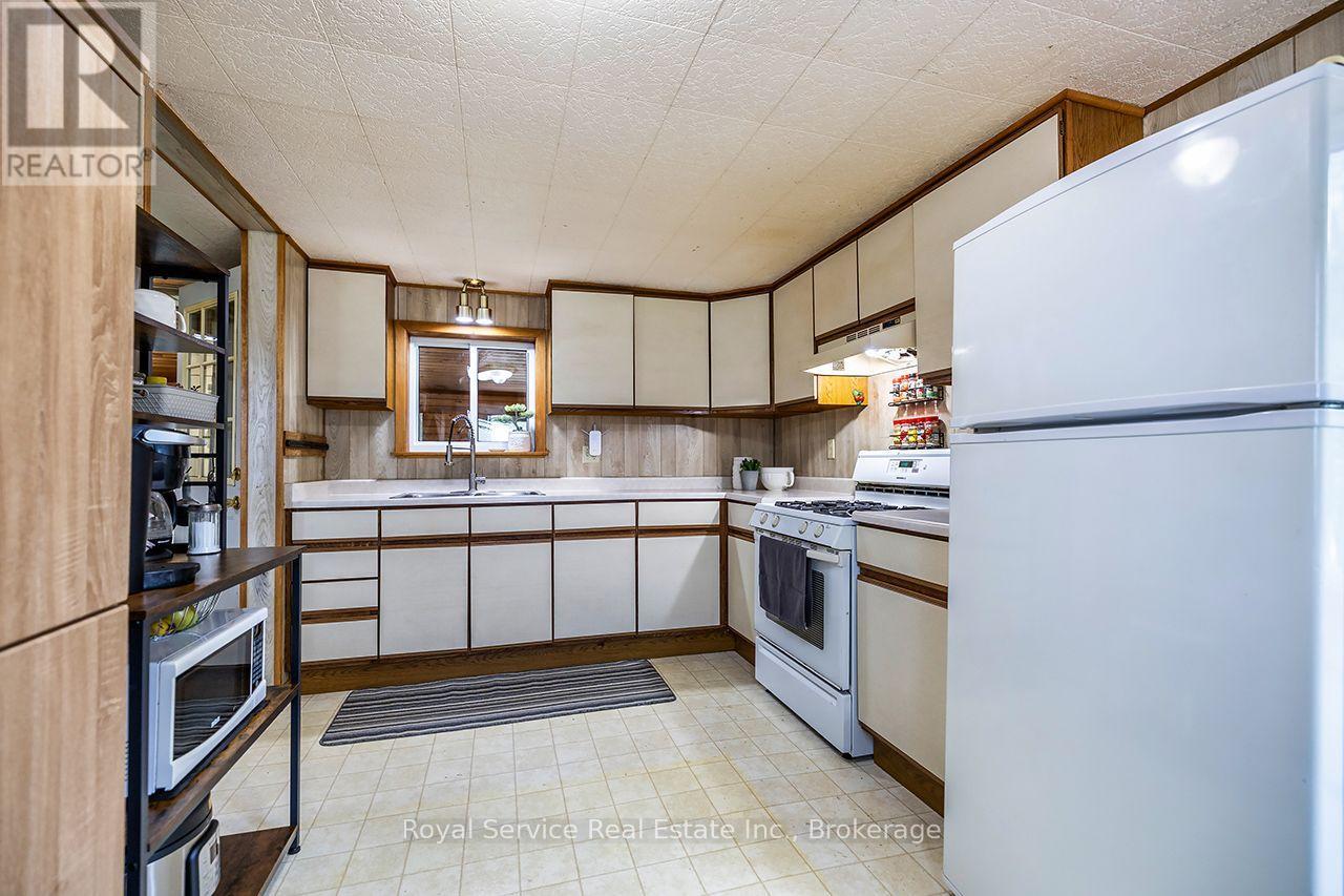 4045 Highway 2, Clarington, Ontario L1B 0R4 - Photo 9 - E13847998
