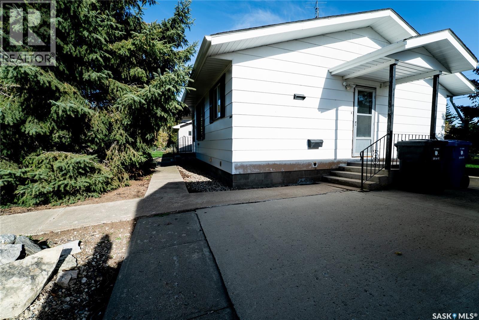219 Railway Avenue W, Blaine Lake, Saskatchewan  S0J 0J0 - Photo 28 - SK050010