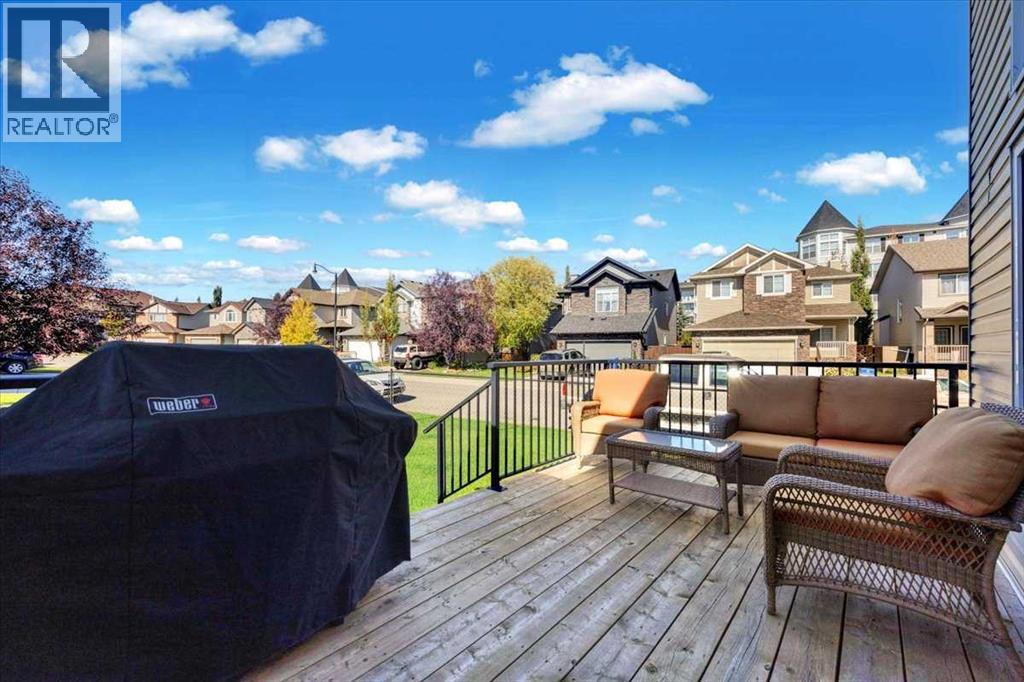 209 Crystal Green Point