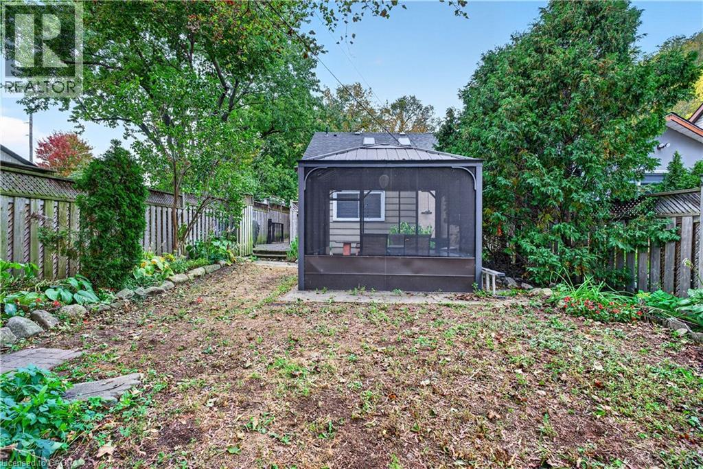 21 Brock Street N, Dundas, Ontario  L9H 3A6 - Photo 48 - 40865985