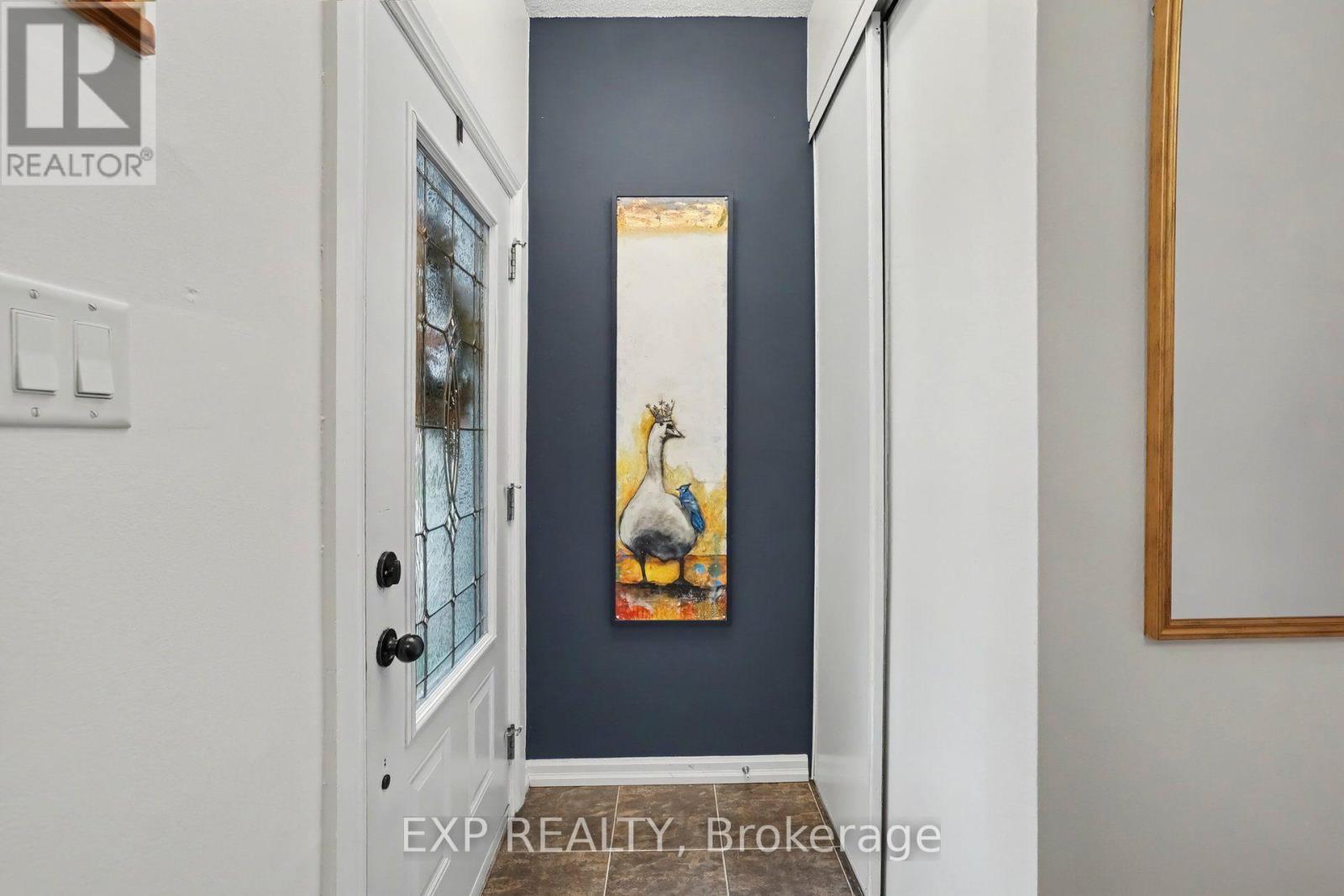 46 Westcliffe Street, Ottawa, Ontario  K2H 7X4 - Photo 4 - X13847950