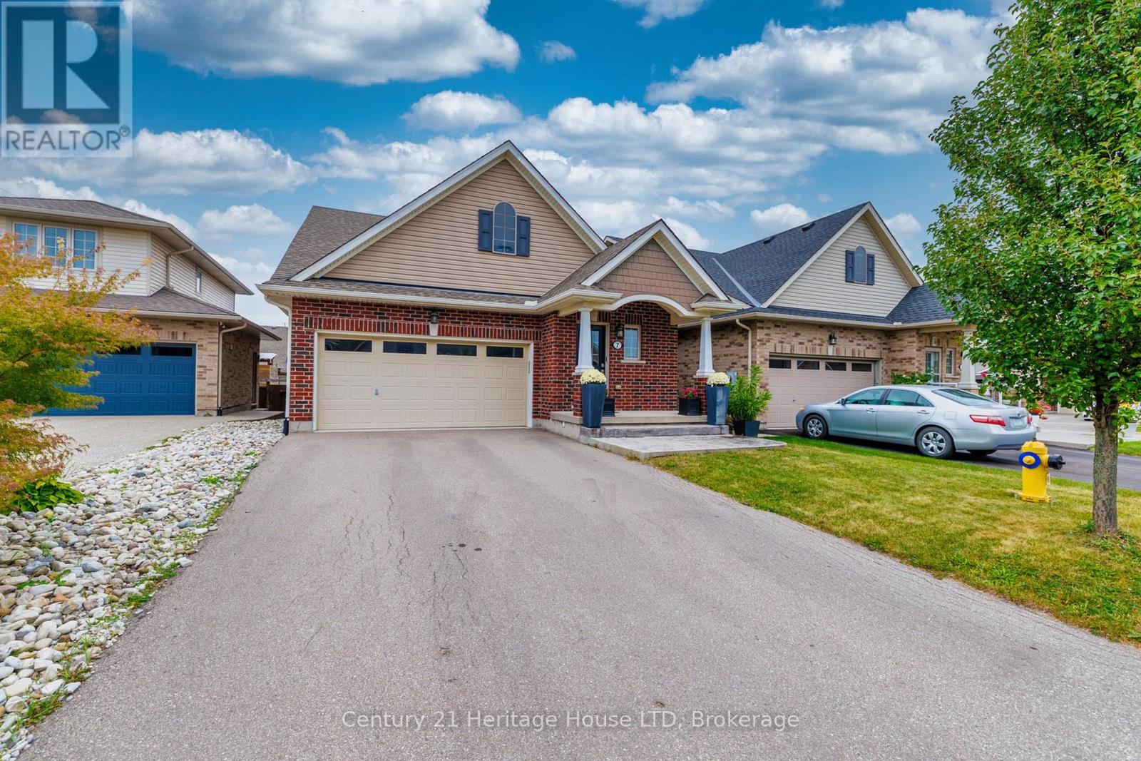 7 KENMAR COURT, St. Catharines, Ontario