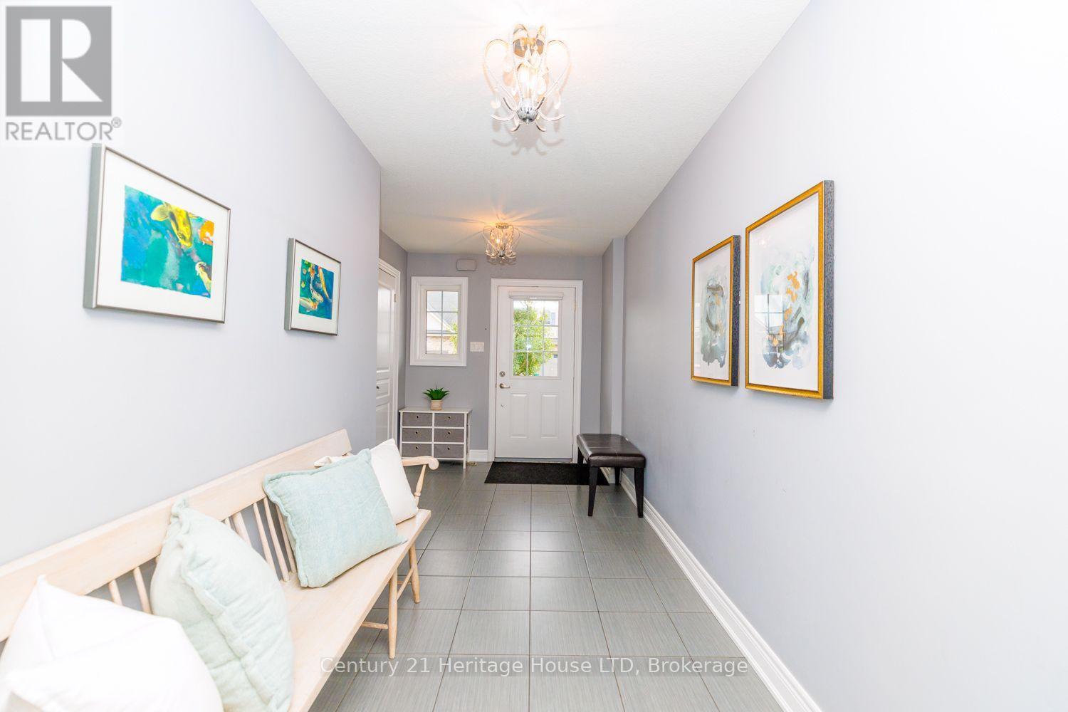 7 Kenmar Court, St. Catharines, Ontario  L2P 0E4 - Photo 6 - X13847906
