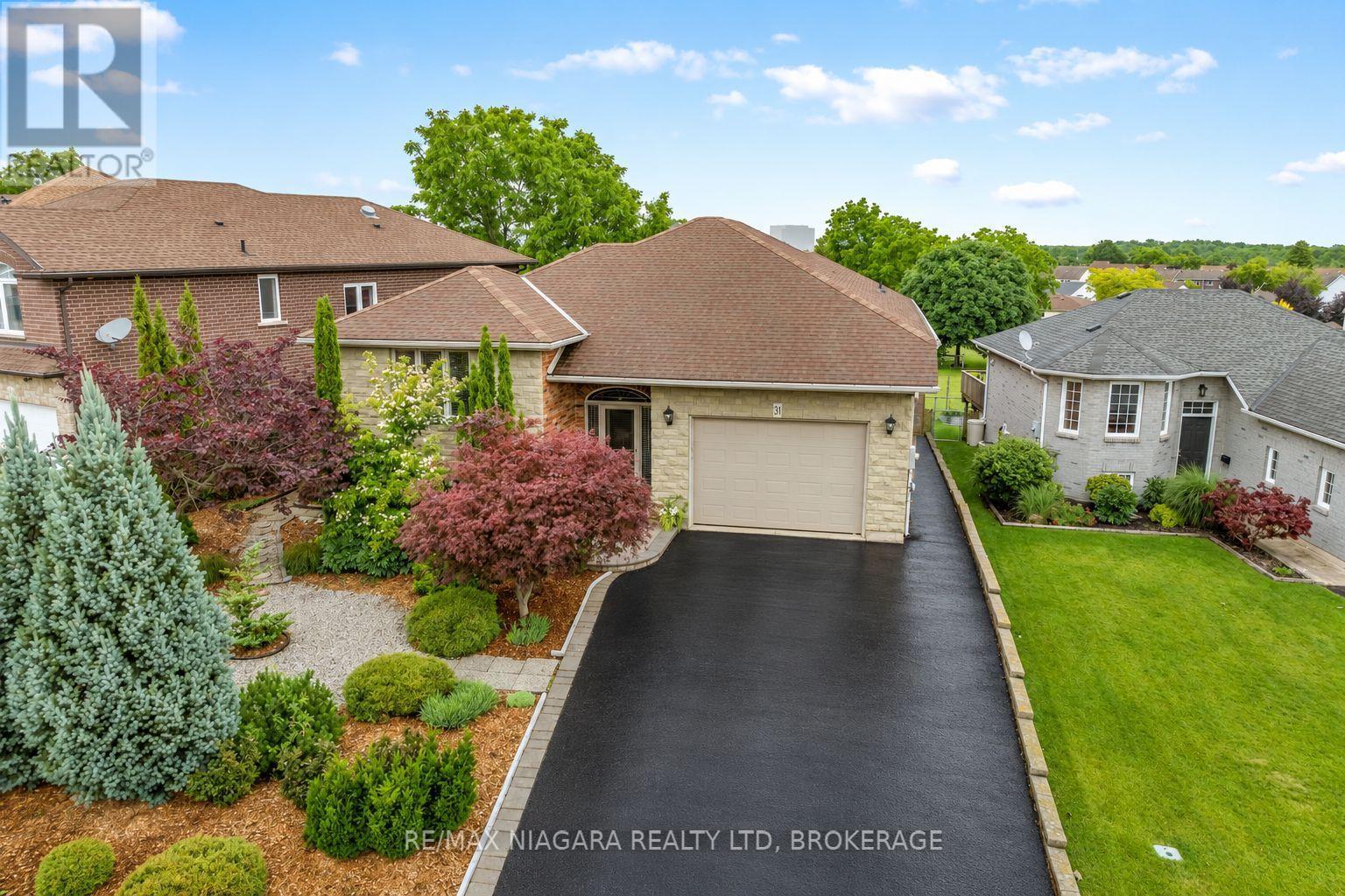 31 HILLCREST ROAD, Port Colborne, Ontario
