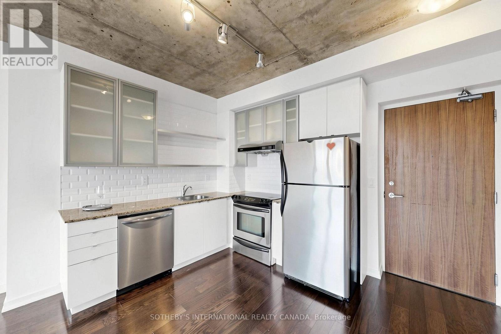 2207 - 33 Lombard Street, Toronto, Ontario  M5C 3H8 - Photo 11 - C13847926