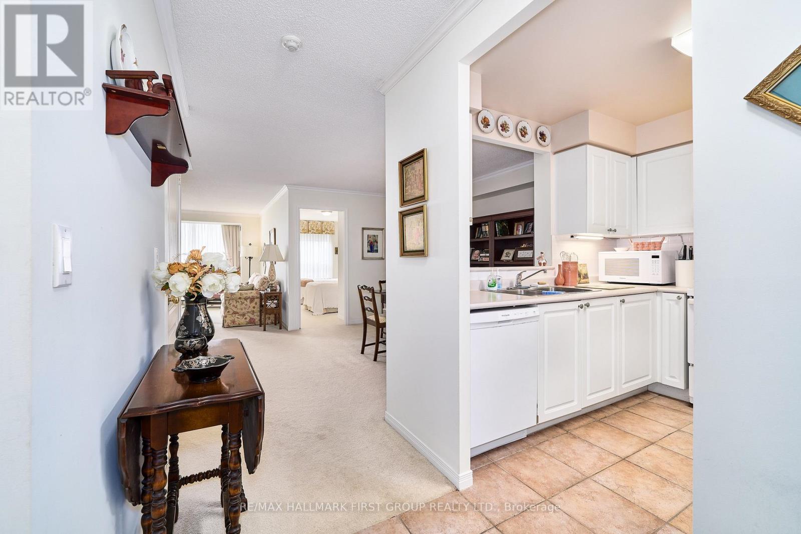 1411 - 1000 The Road N, Pickering, Ontario  L1V 6V4 - Photo 7 - E13847932