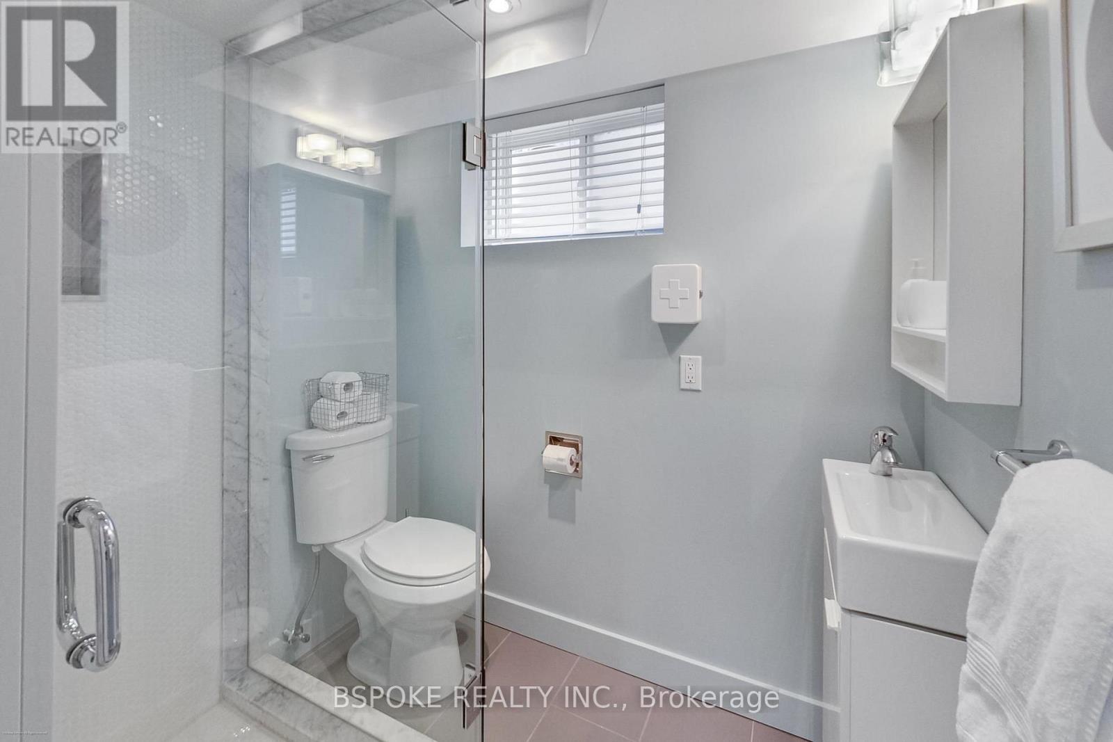 76 Hiltz Avenue, Toronto, Ontario  M4L 2N5 - Photo 24 - E13847962