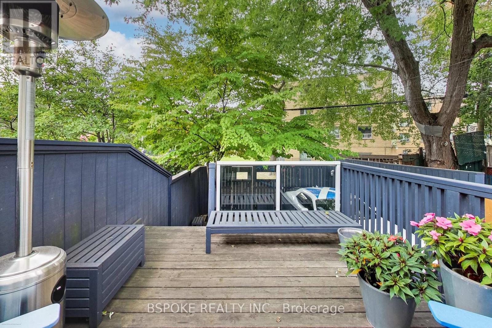 76 Hiltz Avenue, Toronto, Ontario  M4L 2N5 - Photo 26 - E13847962