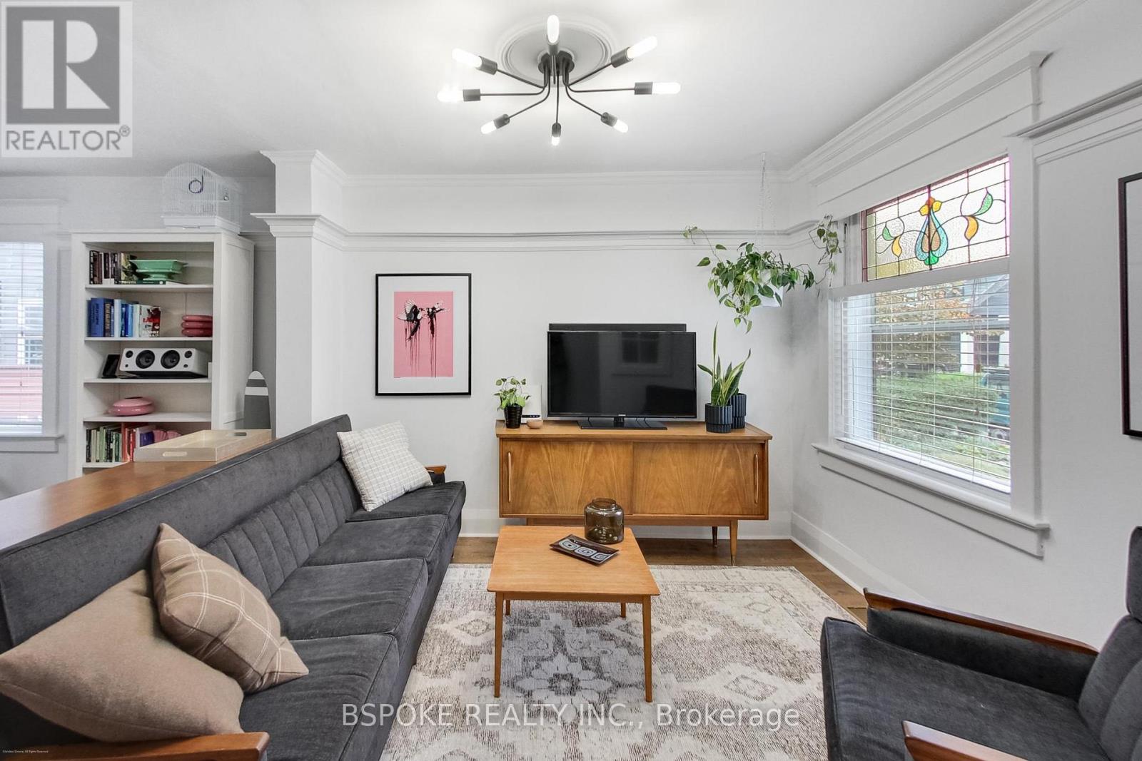 76 Hiltz Avenue, Toronto, Ontario  M4L 2N5 - Photo 5 - E13847962