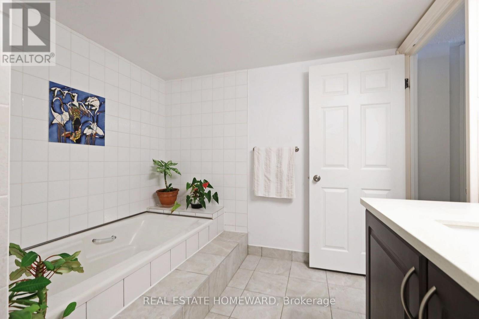 1913 - 4725 Sheppard Avenue E, Toronto, Ontario  M1S 5B2 - Photo 20 - E13847964