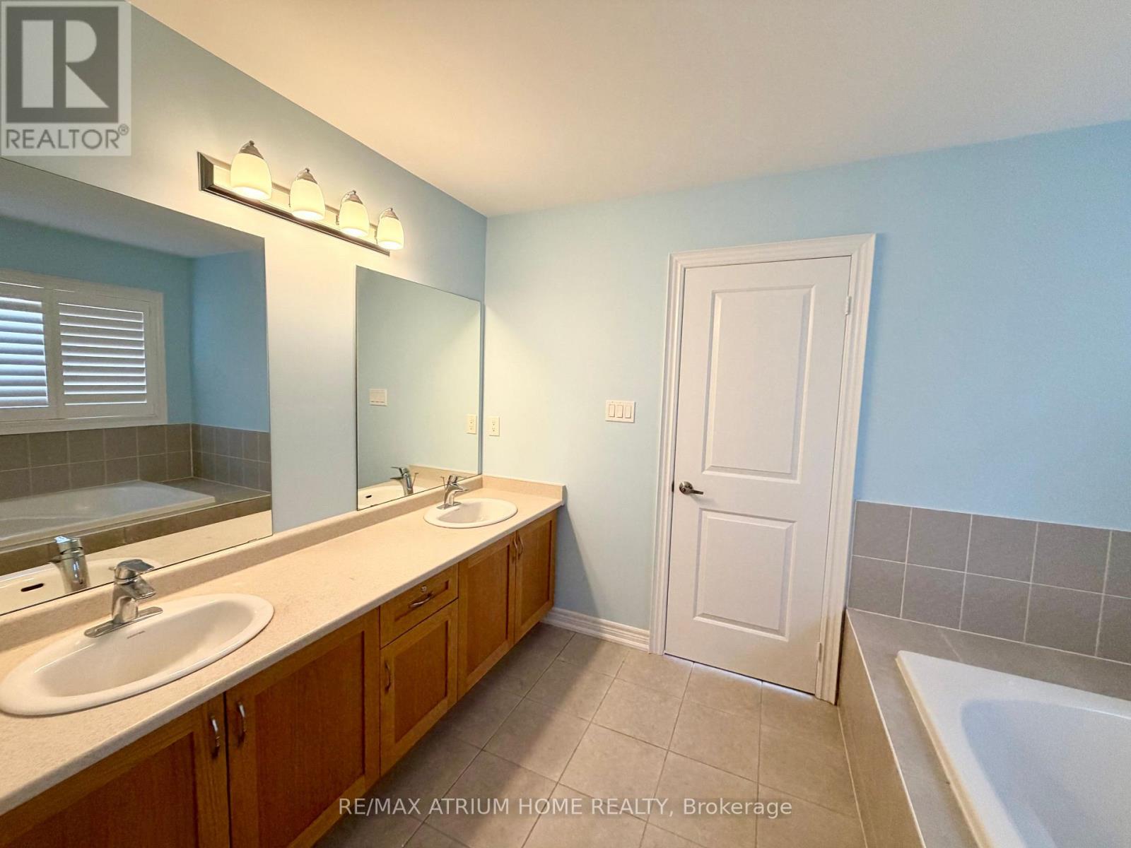 22 Duggan Street, Aurora, Ontario  L4G 0Y9 - Photo 22 - N13847892