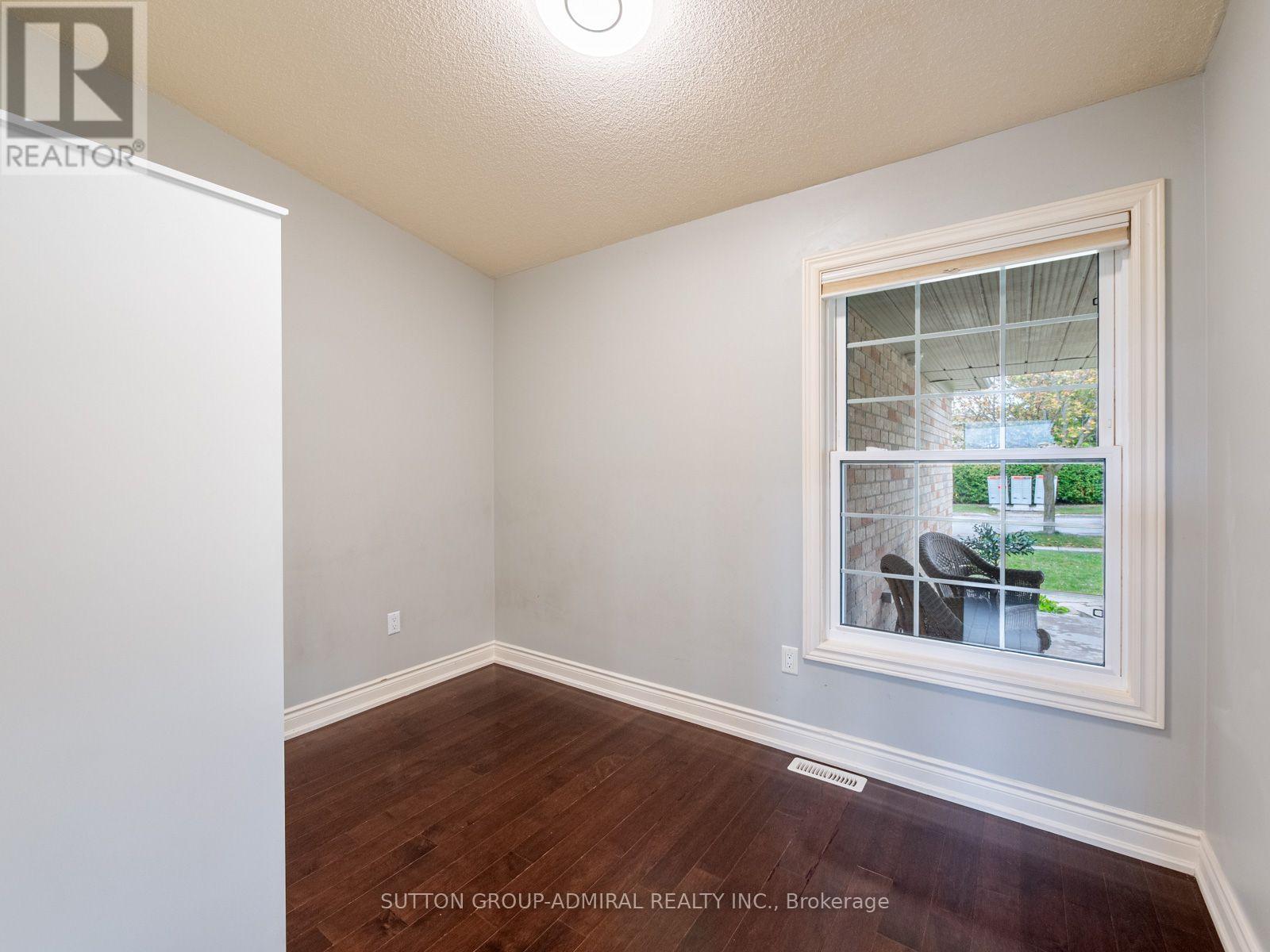 28 Harwood Drive, Barrie (Painswick North), Ontario  L4N 7B9 - Photo 15 - S13847916