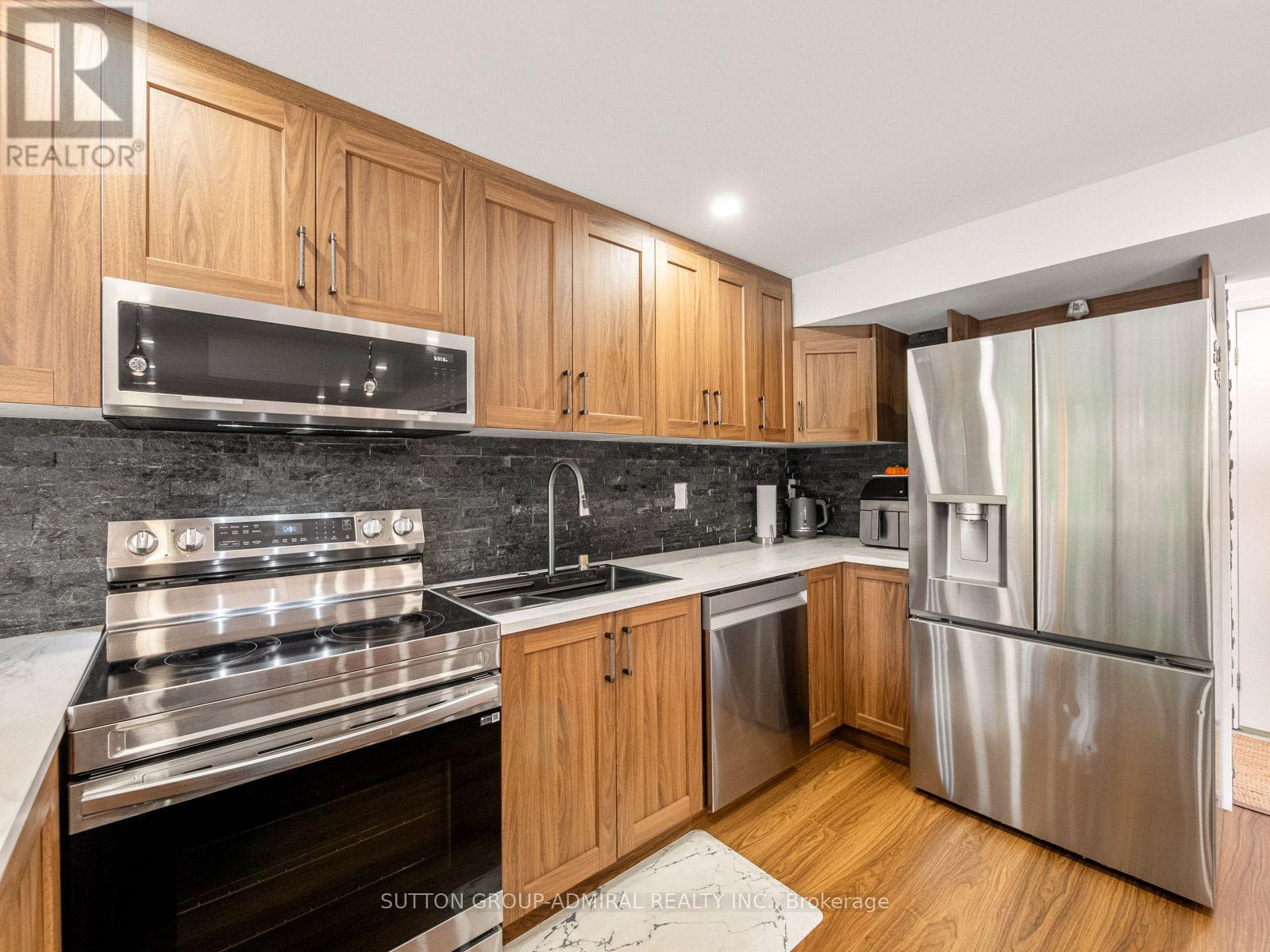 28 Harwood Drive, Barrie (Painswick North), Ontario  L4N 7B9 - Photo 32 - S13847916
