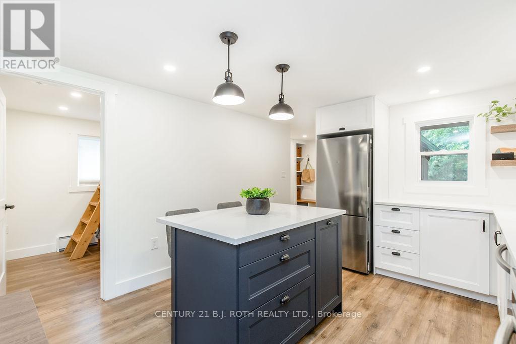 12 Domar Road, Tiny, Ontario  L0L 2J0 - Photo 11 - S13847936