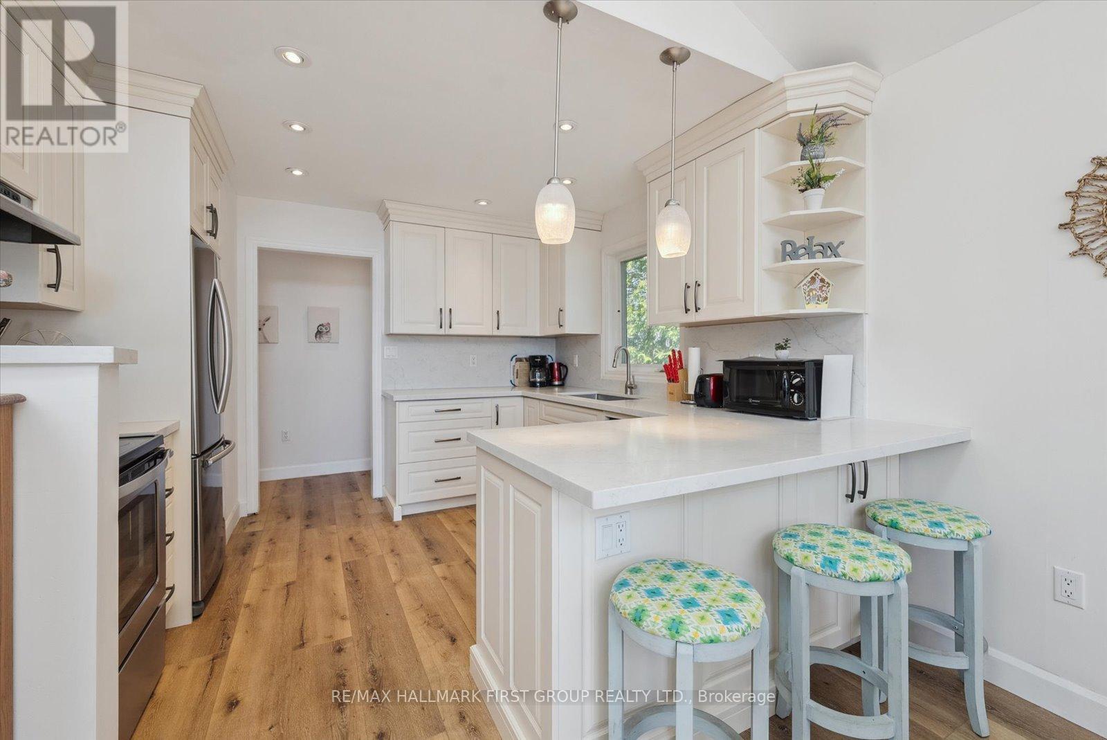 2807 Lakeside Drive, Severn (West Shore), Ontario  L0K 1G0 - Photo 10 - S13848008