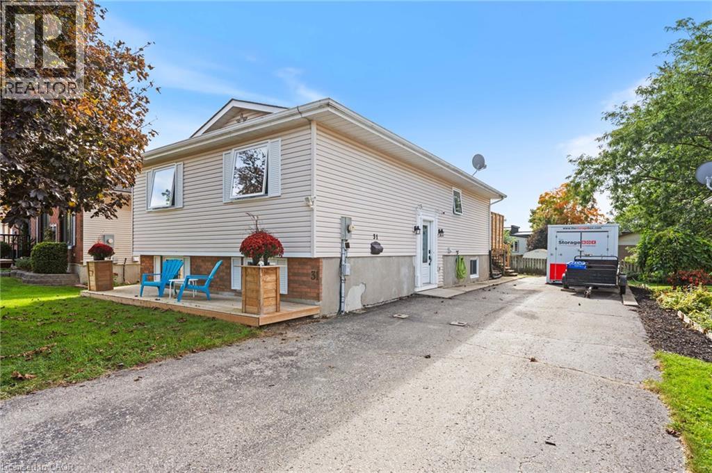 31 Beckett Boulevard, Tillsonburg, Ontario N4G 5N2 - Photo 2 - 40866978