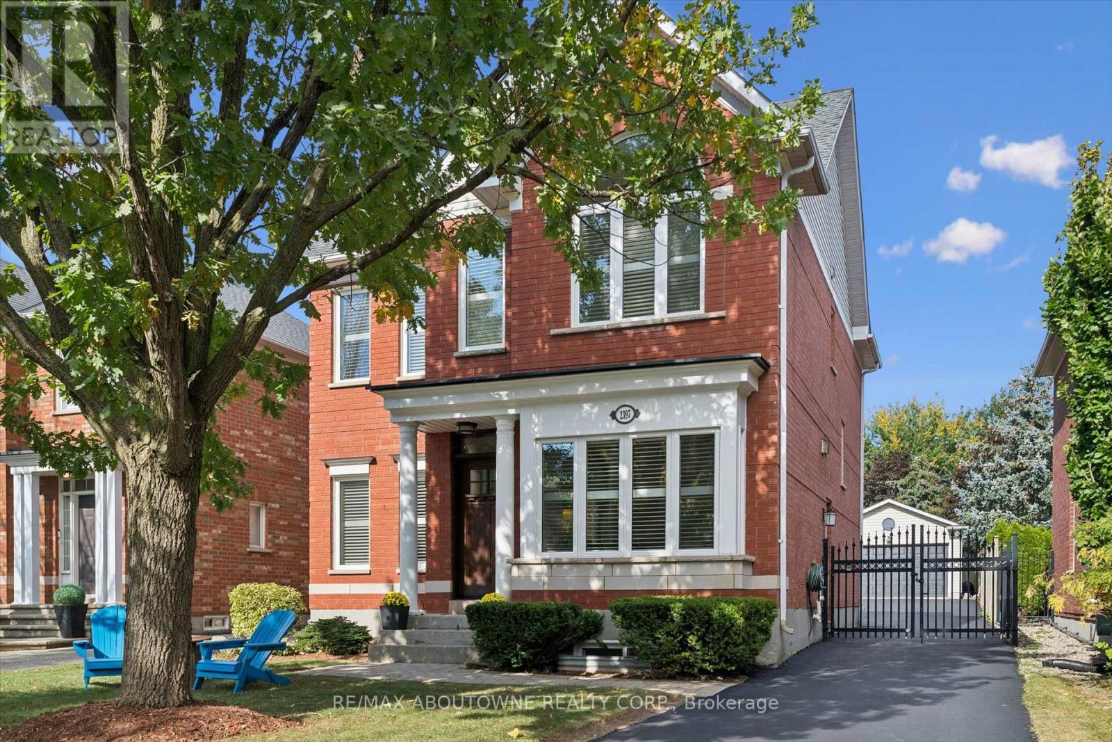 2397 ENNERDALE ROAD, Oakville, Ontario