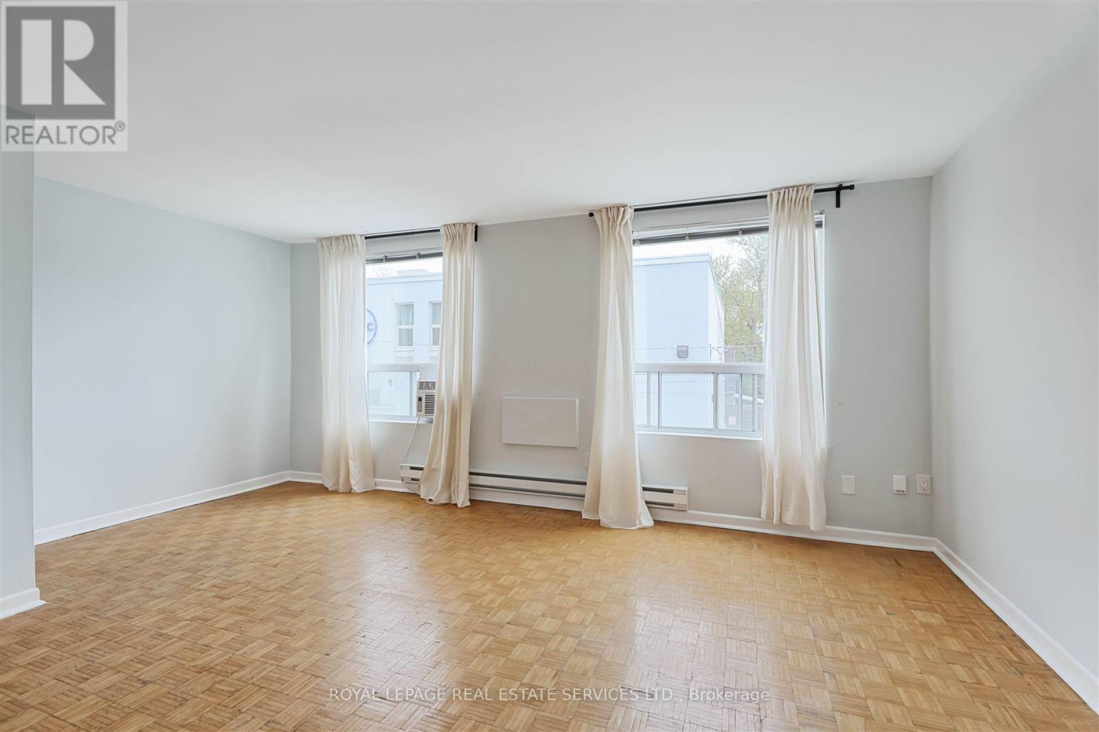 Back - 2875 Bloor Street W, Toronto, Ontario  M8X 1B3 - Photo 3 - W13847918