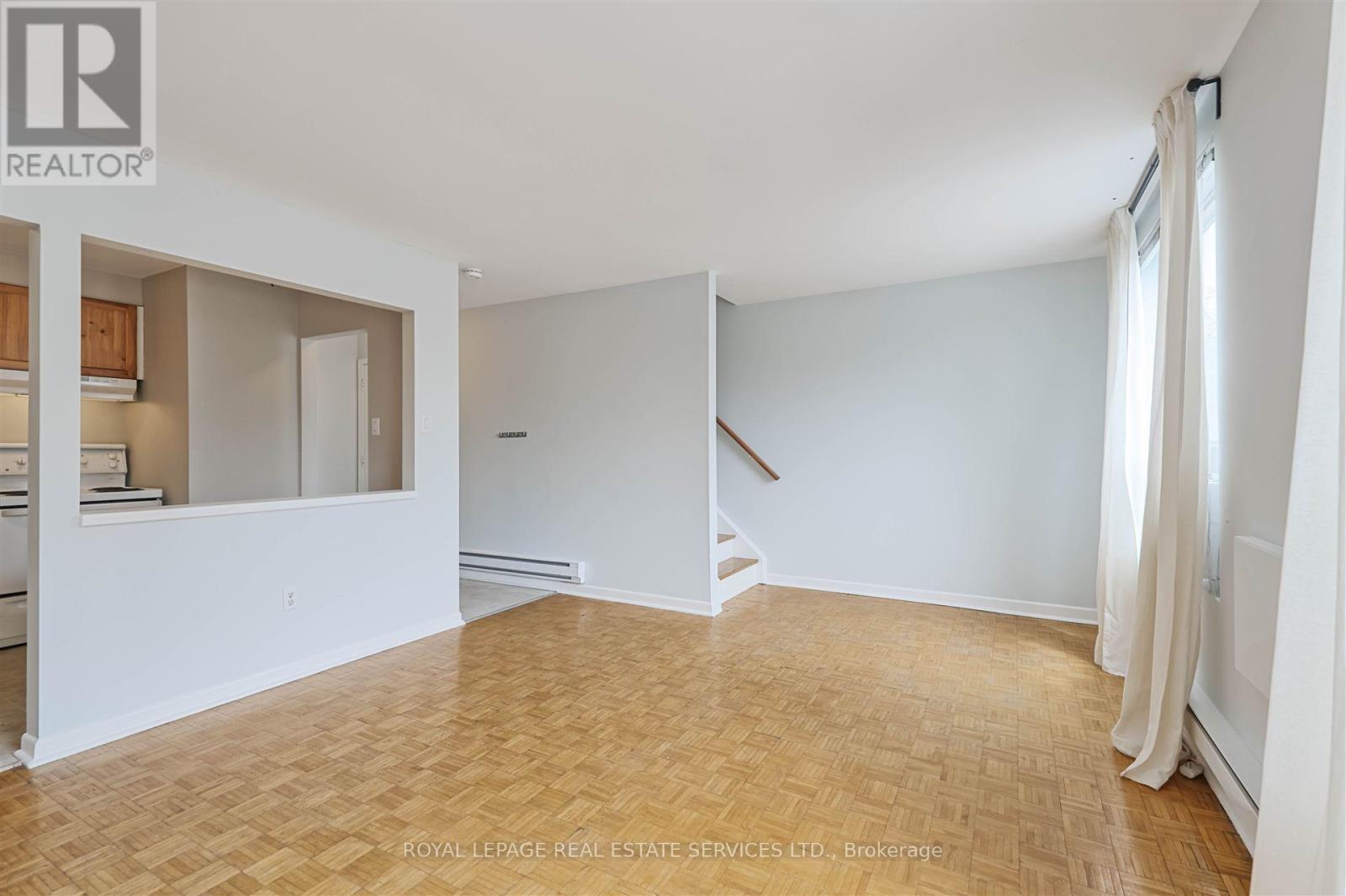 Back - 2875 Bloor Street W, Toronto, Ontario  M8X 1B3 - Photo 5 - W13847918