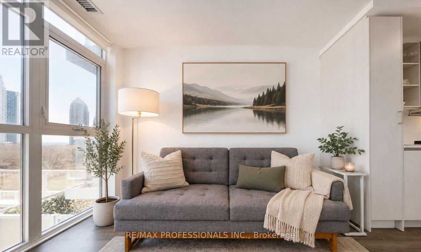504 - 251 Manitoba Street, Toronto, Ontario  M8Y 0C7 - Photo 2 - W13847966
