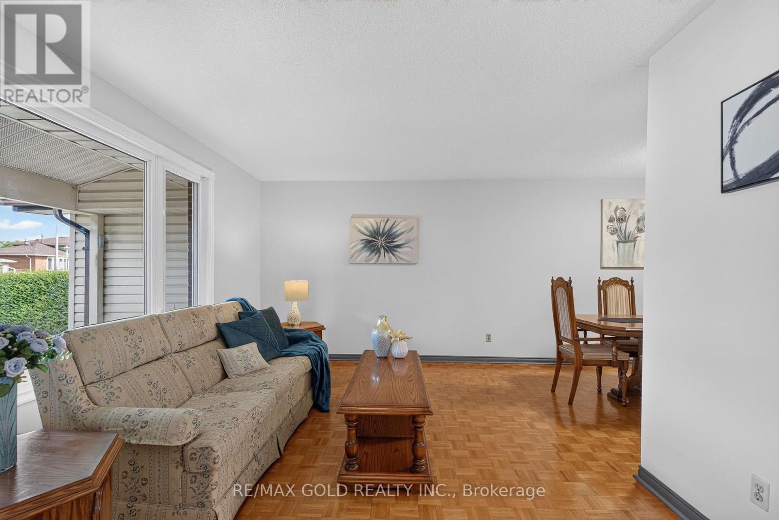 18 Esplanade Road, Brampton, Ontario  L6T 2C7 - Photo 8 - W13847990